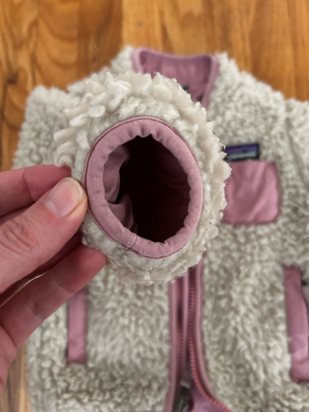Patagonia Cream Sherpa Jacket with Mauve Trim - Picture 2 of 5